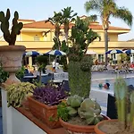 Damanse Hotel 3*