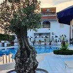 Damanse Hotel