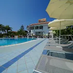 Hotel Damanse 3*