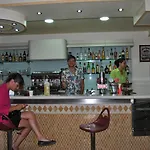 Damanse Hotel