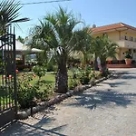 Hotel Damanse