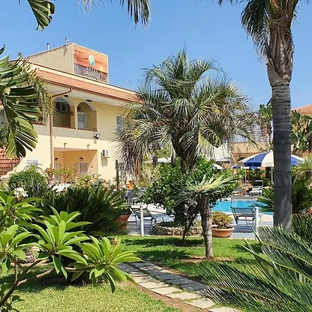 Hotel Damanse 3*