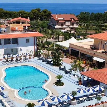 Damanse Hotel 3*