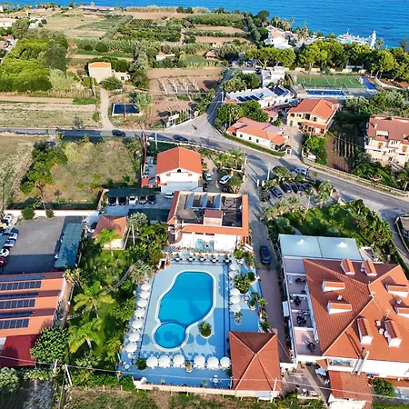 Damanse Hotel 3*