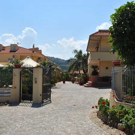 Hotell Damanse Santa Domenica (Vibo Valentia)