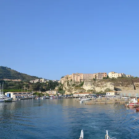 Hotell Damanse Santa Domenica (Vibo Valentia)
