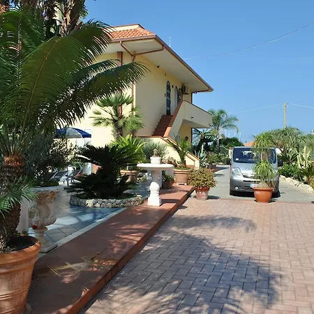 Hotel Damanse 3*