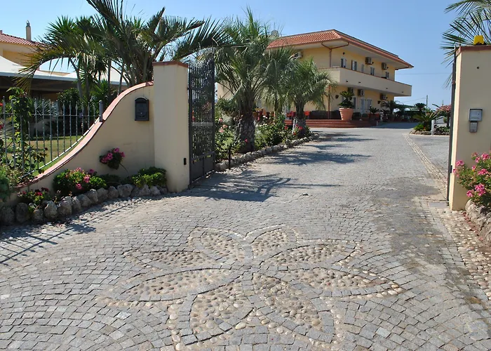 Damanse 3* Santa Domenica