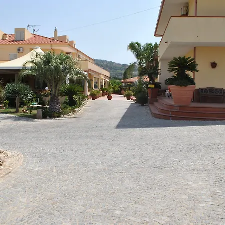 Damanse 3* Santa Domenica (Vibo Valentia)