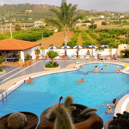 Hotel Damanse