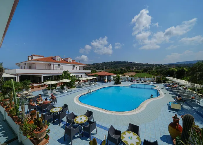 Damanse 3* Santa Domenica