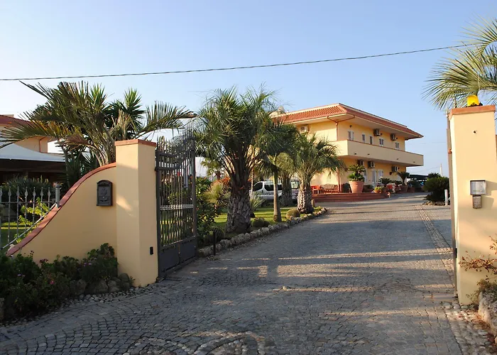 Damanse 3* Santa Domenica